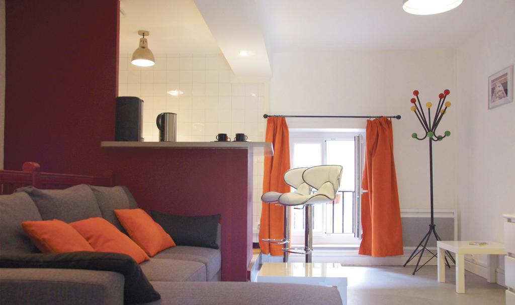 Le Petit St Lazare Apartment Отон Екстериор снимка
