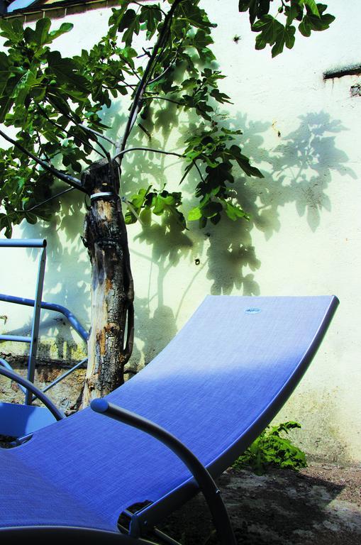 Le Petit St Lazare Apartment Отон Екстериор снимка